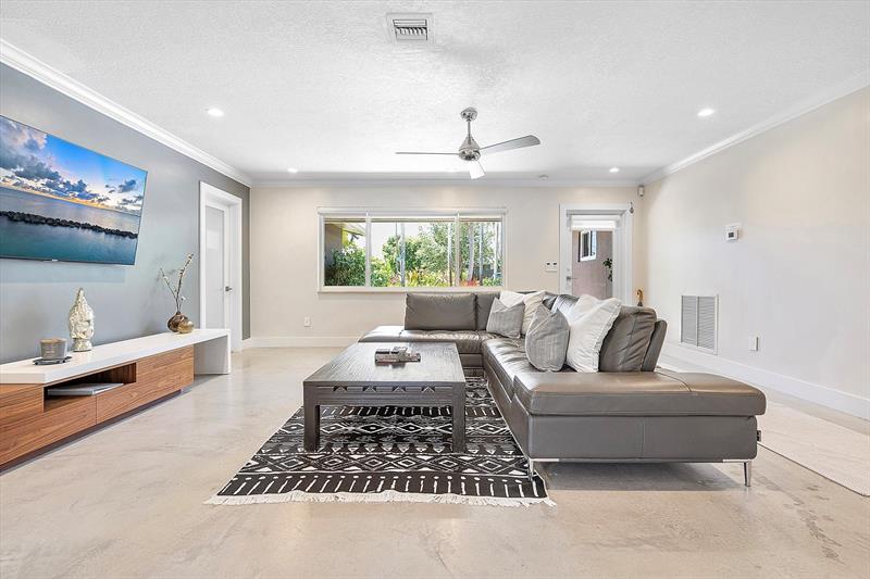 Image 8 of 48 For 3460 17th Way