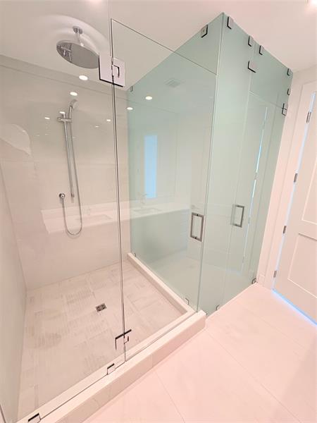 Image 10 of 61 For 151 Seabreeze Blvd  0703-e