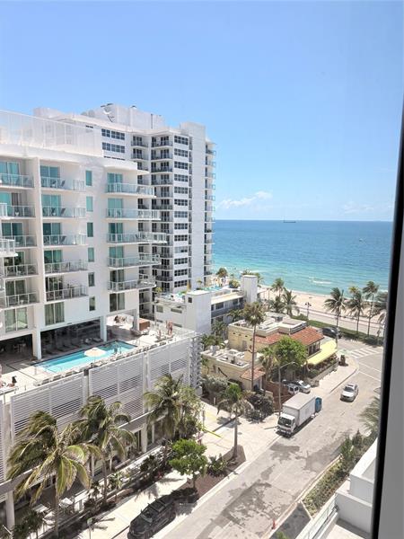 Image 20 of 61 For 151 Seabreeze Blvd  0703-e