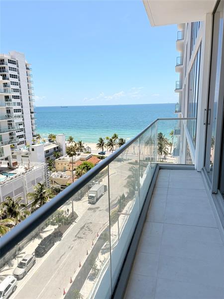Image 21 of 61 For 151 Seabreeze Blvd  0703-e