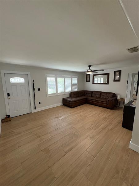 Image 4 of 16 For 1501 6th Ave