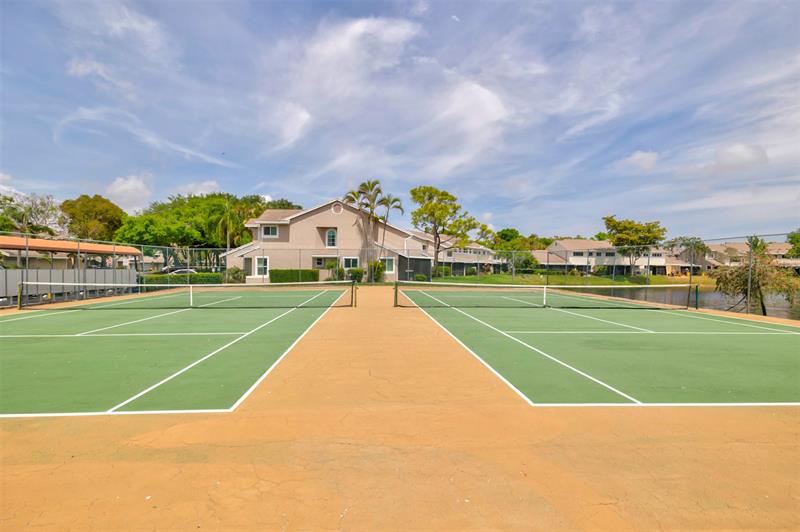 Image 42 of 46 For 2052 Discovery Cir E