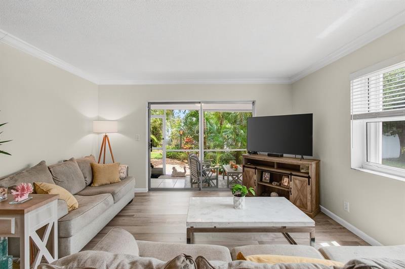 Image 11 of 45 For 10 13th St  1a