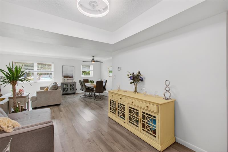 Image 19 of 45 For 10 13th St  1a