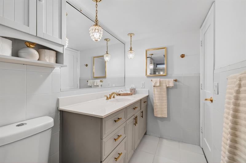 Image 26 of 45 For 10 13th St  1a