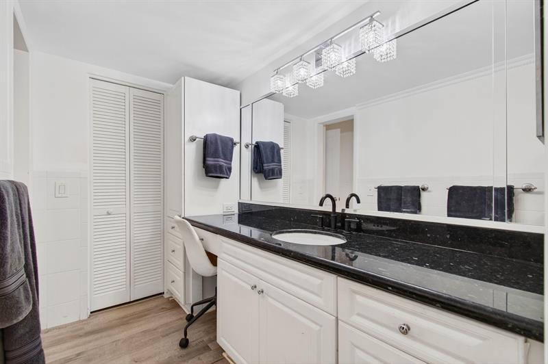 Image 29 of 45 For 10 13th St  1a