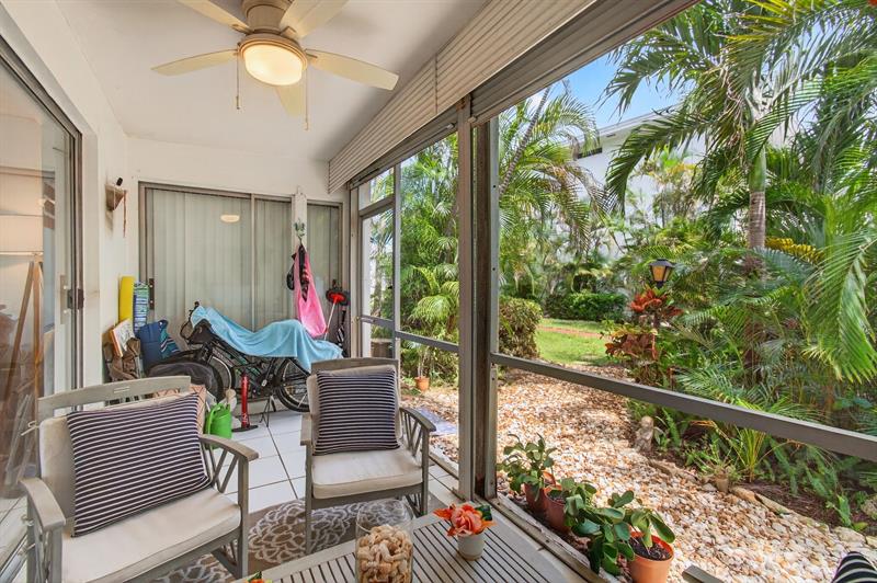 Image 32 of 45 For 10 13th St  1a