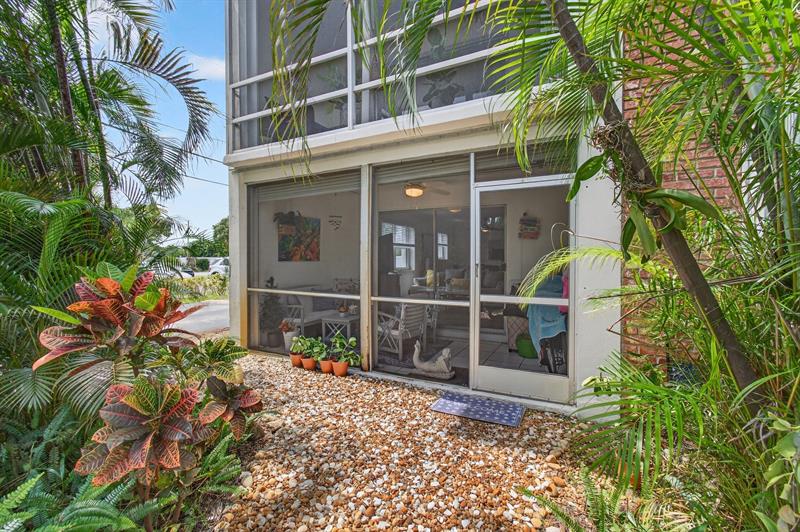 Image 36 of 45 For 10 13th St  1a