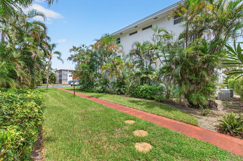 Image 37 of 45 For 10 13th St  1a