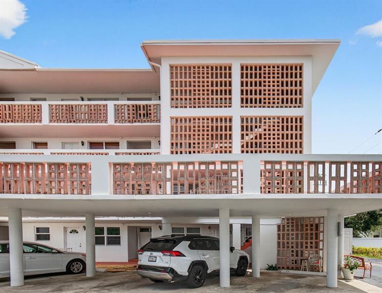 Image 41 of 45 For 10 13th St  1a