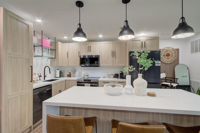 Image 11 of 67 For 7700 15th St