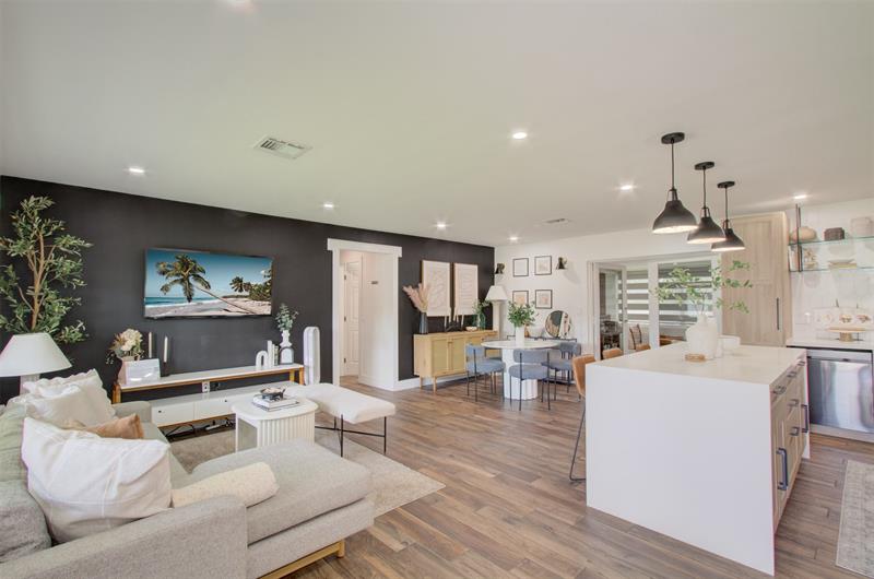 Image 14 of 67 For 7700 15th St