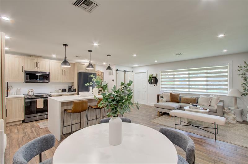 Image 19 of 67 For 7700 15th St