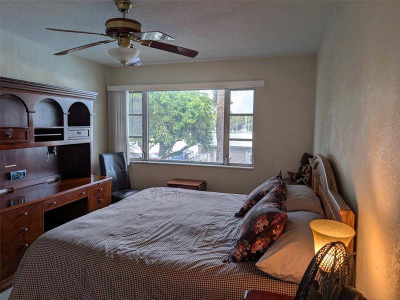 Image 7 of 15 For 400 Cypress Rd  423