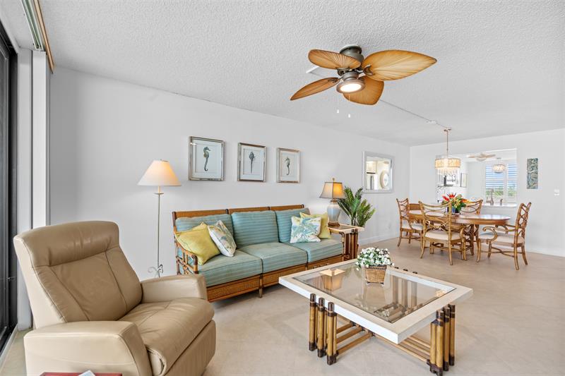 Image 16 of 40 For 10000 Ocean Dr  404