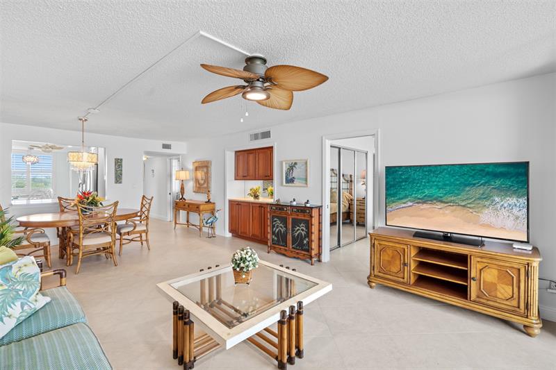 Image 18 of 40 For 10000 Ocean Dr  404