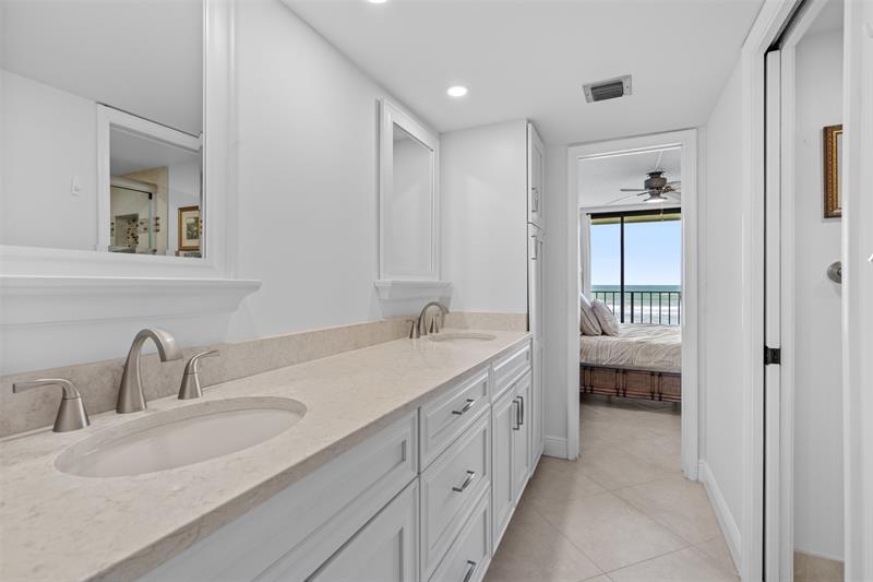 Image 24 of 40 For 10000 Ocean Dr  404