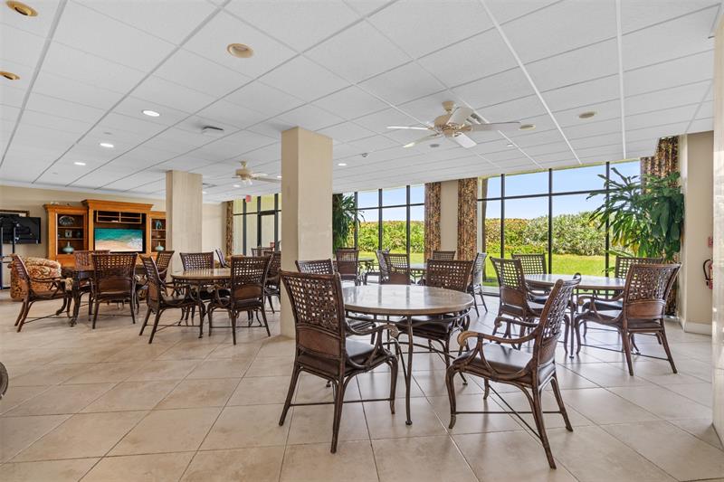 Image 32 of 40 For 10000 Ocean Dr  404