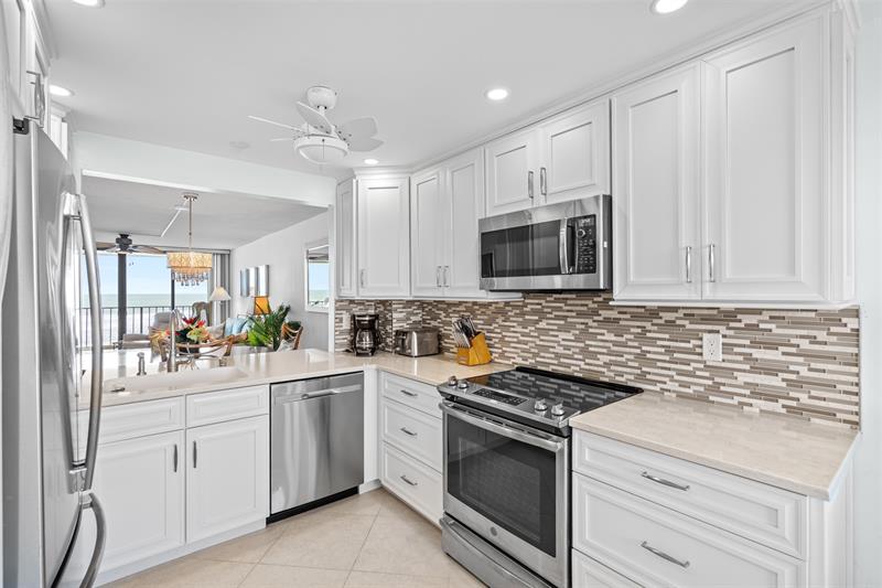 Image 8 of 40 For 10000 Ocean Dr  404