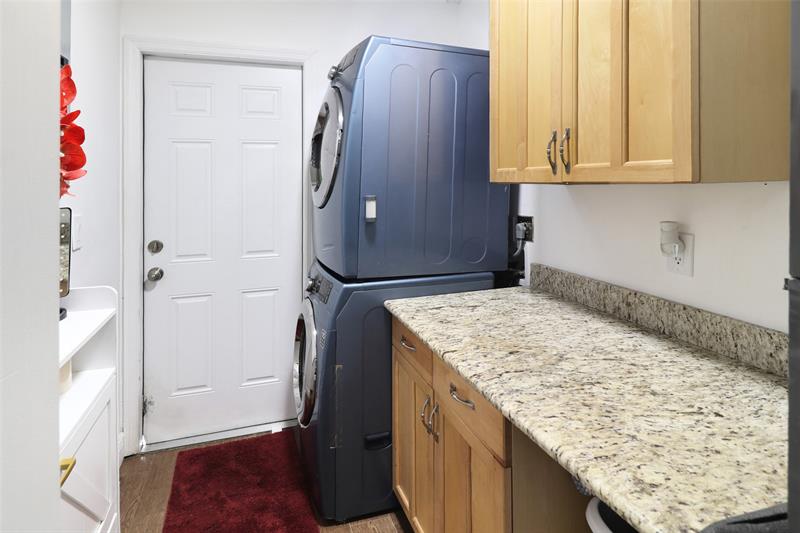 Image 7 of 11 For 355 61st Ter