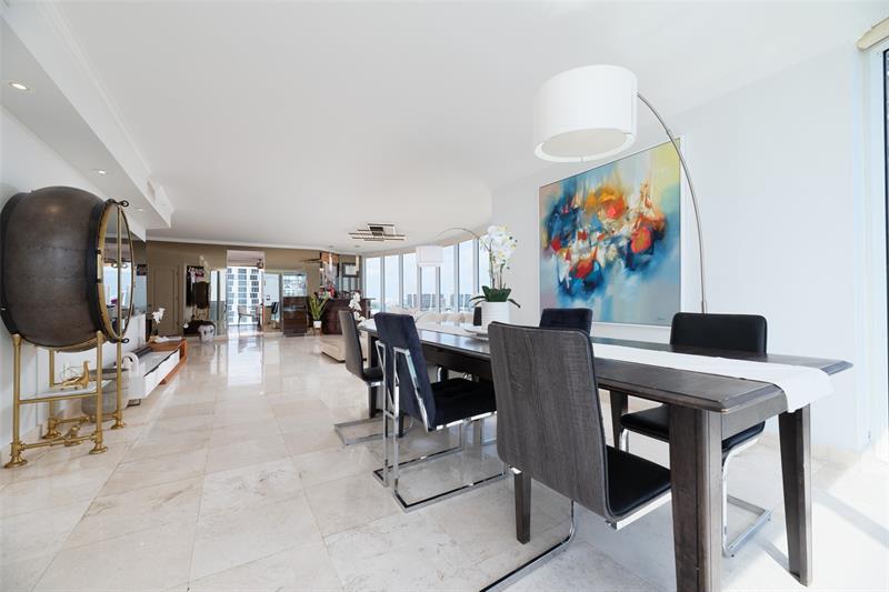 Image 11 of 67 For 17555 Collins Ave  1608