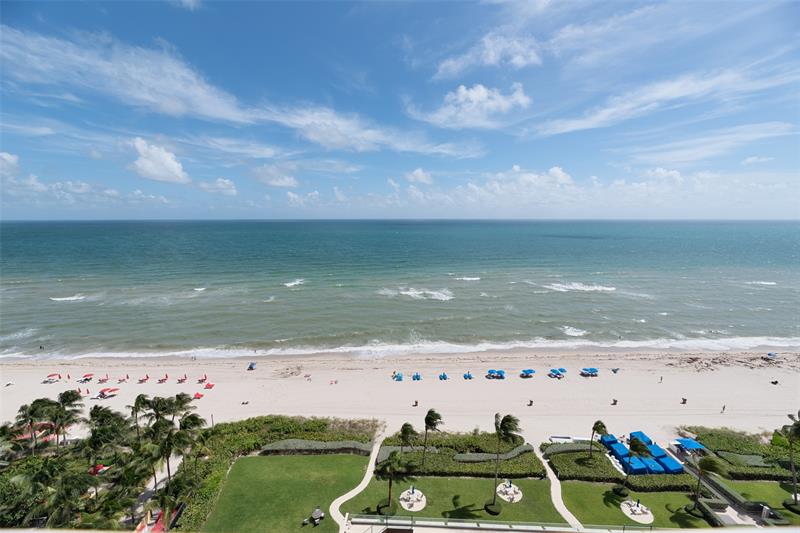 Image 33 of 67 For 17555 Collins Ave  1608