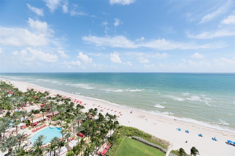 Image 34 of 67 For 17555 Collins Ave  1608