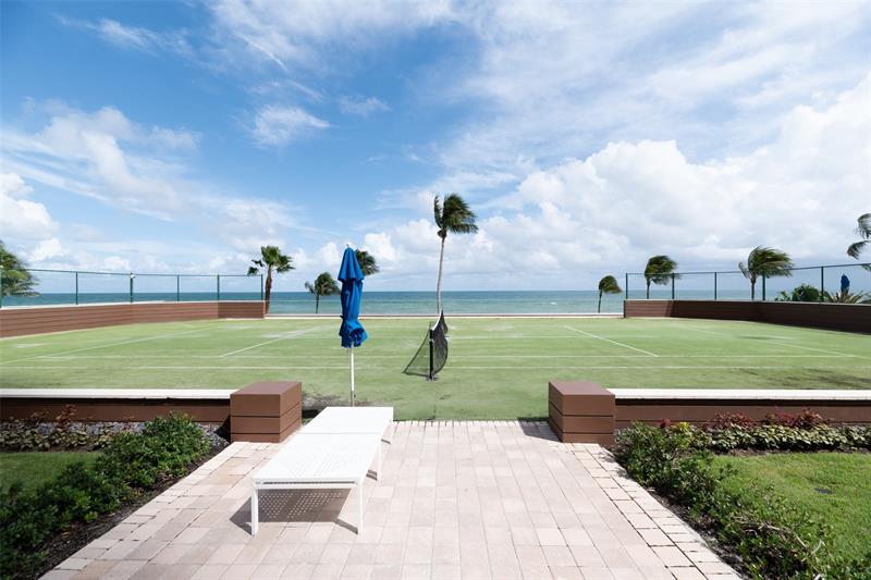 Image 37 of 67 For 17555 Collins Ave  1608