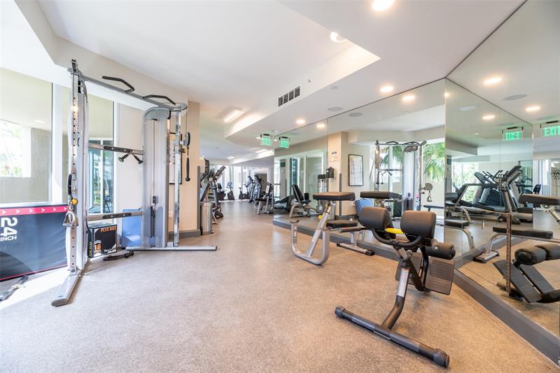 Image 45 of 67 For 17555 Collins Ave  1608