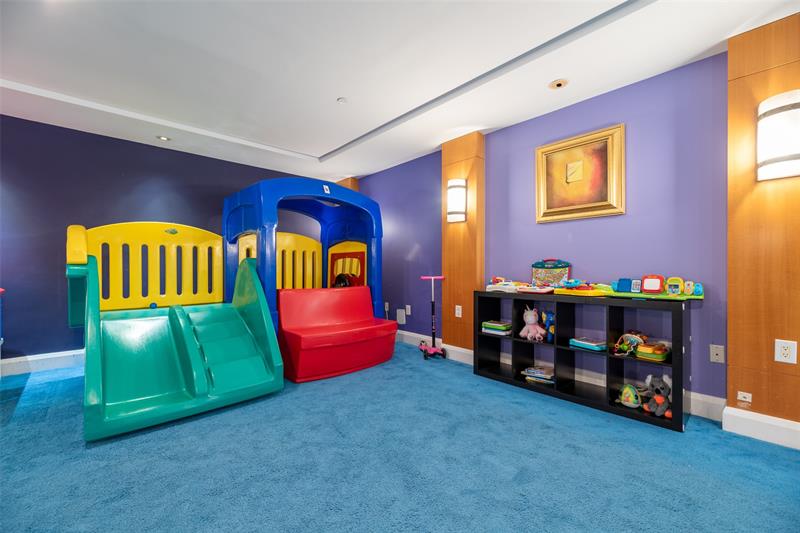 Image 51 of 67 For 17555 Collins Ave  1608