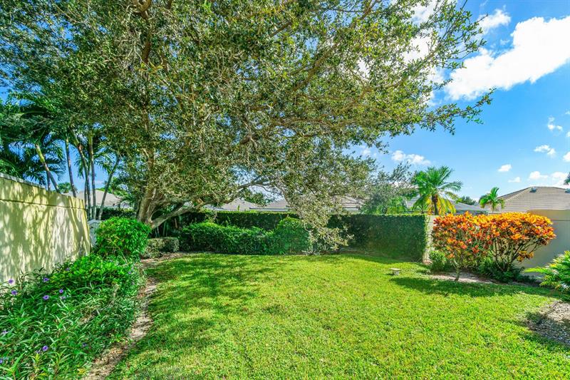 Image 37 of 38 For 4186 Royal Oaks Dr