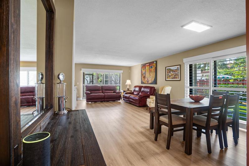 Image 12 of 28 For 410 Lakeview Dr  104