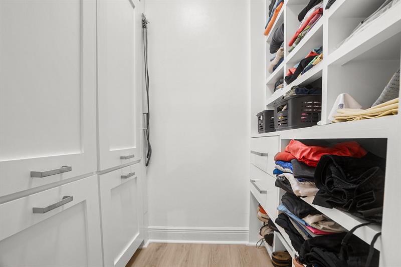 Image 22 of 28 For 410 Lakeview Dr  104