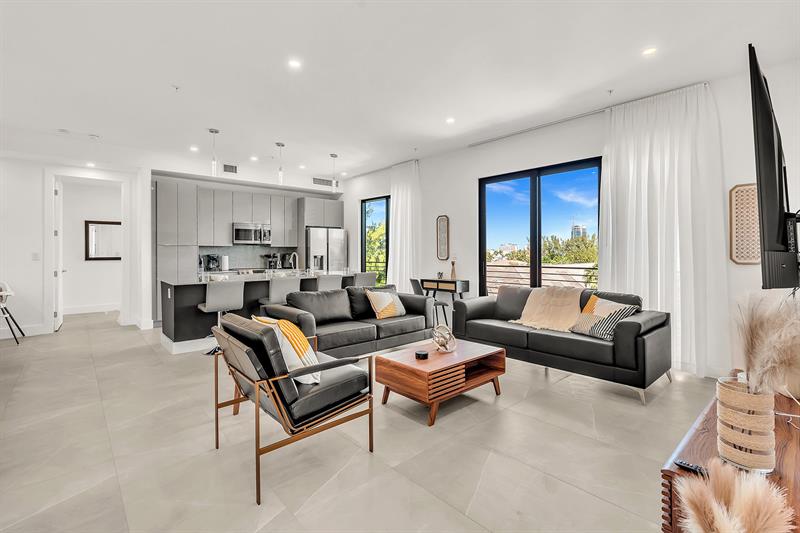 Details for 2100 Miami Rd  204, Fort Lauderdale, FL 33316