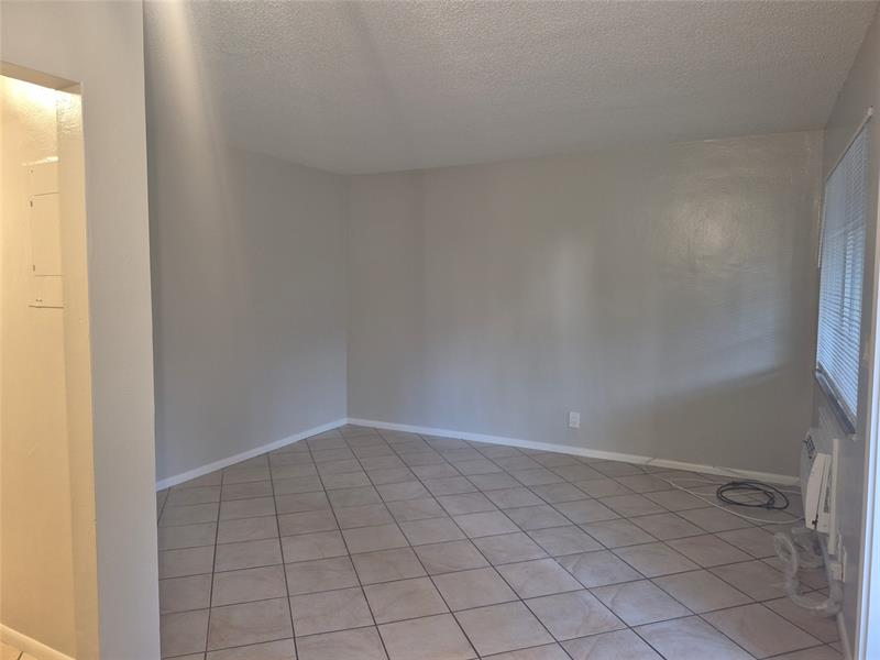 Image 3 of 11 For 1129 5th Ave  2