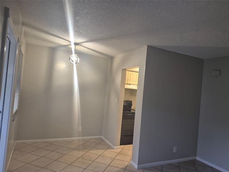 Image 4 of 11 For 1129 5th Ave  2
