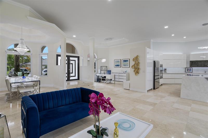 Image 6 of 47 For 2534 Golf View Dr