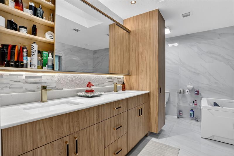 Image 73 of 78 For 5928 77th Ter