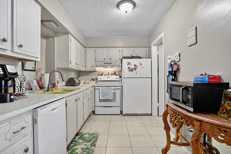 Image 12 of 34 For 9806 71st St