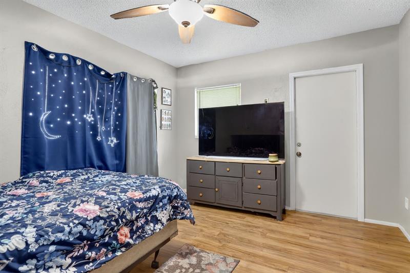 Image 19 of 34 For 9806 71st St