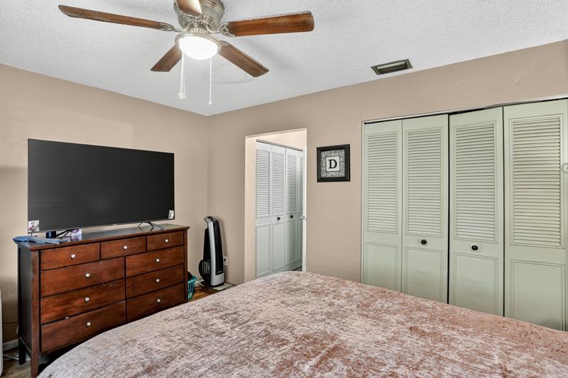 Image 22 of 34 For 9806 71st St