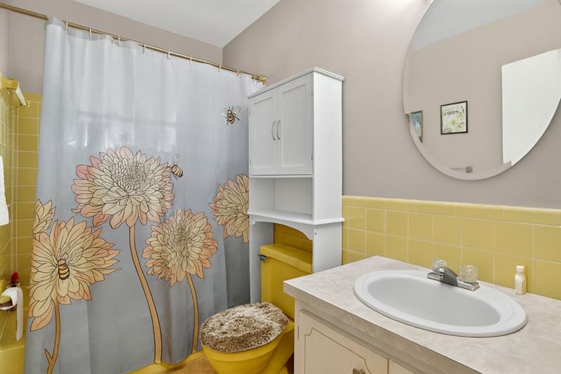 Image 27 of 34 For 9806 71st St