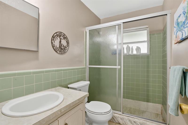 Image 29 of 34 For 9806 71st St