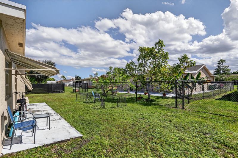 Image 34 of 34 For 9806 71st St