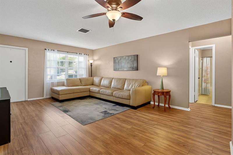 Image 9 of 34 For 9806 71st St