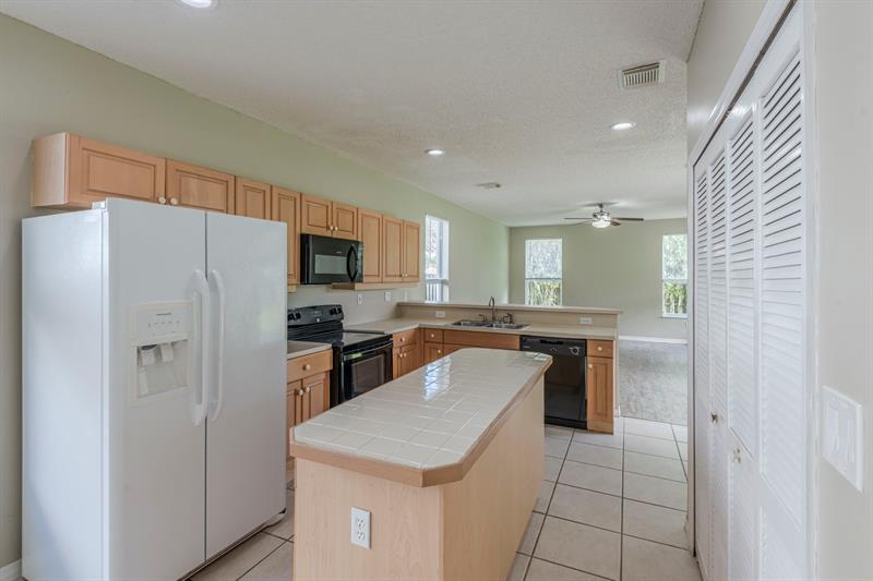 Image 10 of 44 For 14951 157th Ct