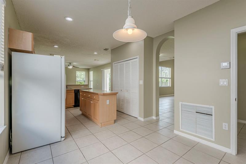 Image 15 of 44 For 14951 157th Ct