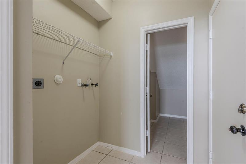 Image 16 of 44 For 14951 157th Ct