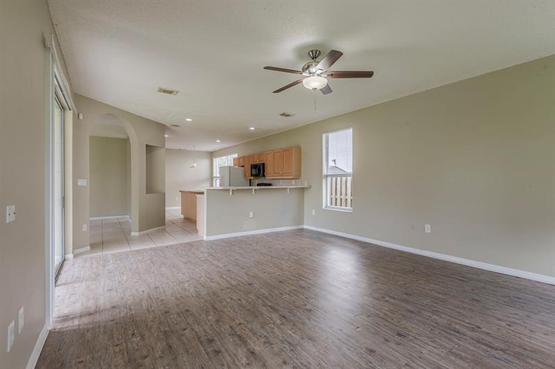 Image 19 of 44 For 14951 157th Ct