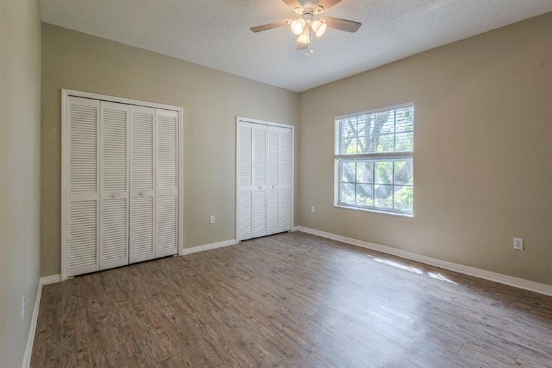 Image 21 of 44 For 14951 157th Ct